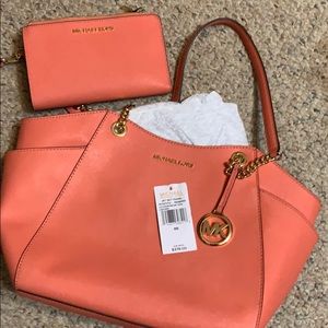 Michael Kors leather large chain shoulder tote